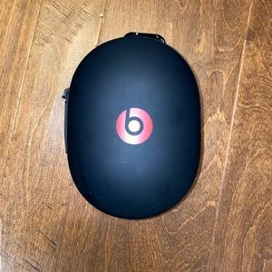 Beats headphone case